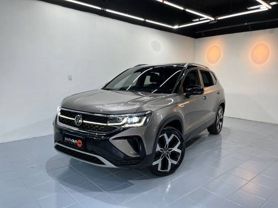 VOLKSWAGEN TAOS 1.4 250 TSI TOTAL FLEX HIGHLINE AUTOMÁTICO